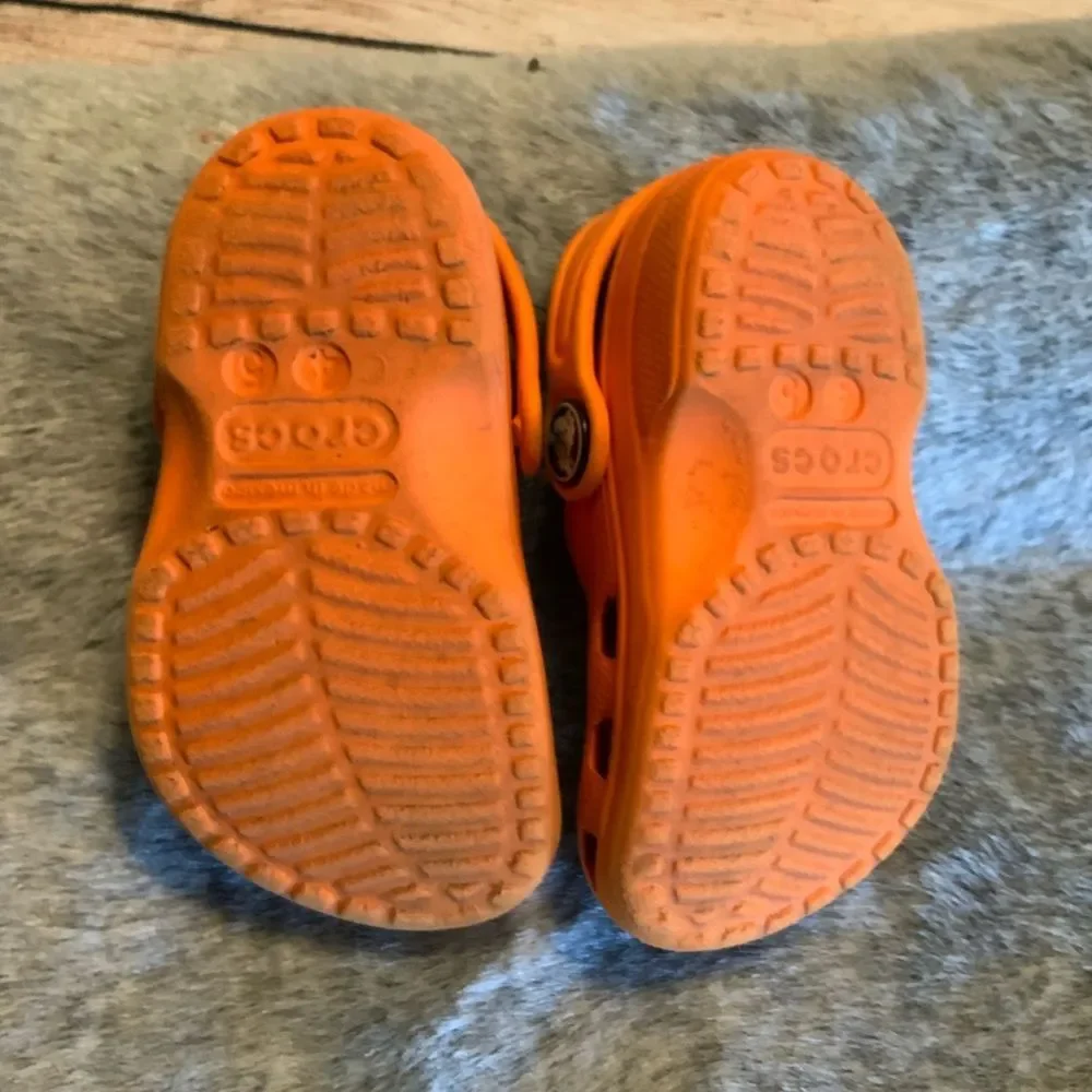Crocs Kids Orange Classic Clog Size 4C